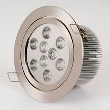 匠心独运，照亮品质生活 走进奥巴利美灯饰厂